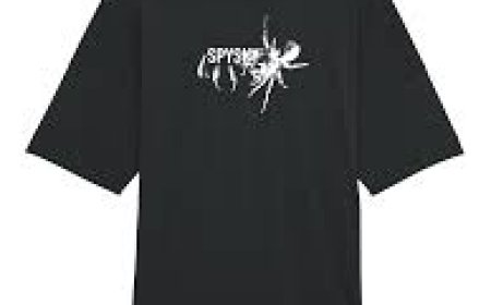 How to Rock a Spider T Shirt for Casual & Streetwear Looks