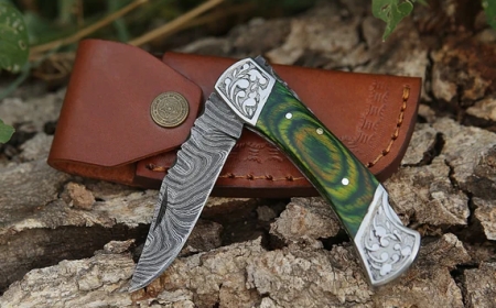 Damascus Pocket Knife: A Perfect Blend of Strength and Style