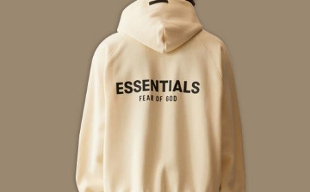 Essentials Hoodie: The Epitome of Modern Minimalist Streetwear