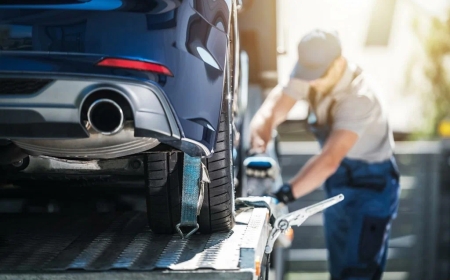 How to Stay Safe While Waiting for a Tow Truck