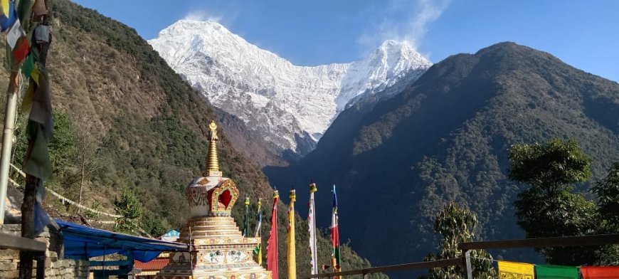 How to make yourself comfortable on Annapurna with Budget Gear