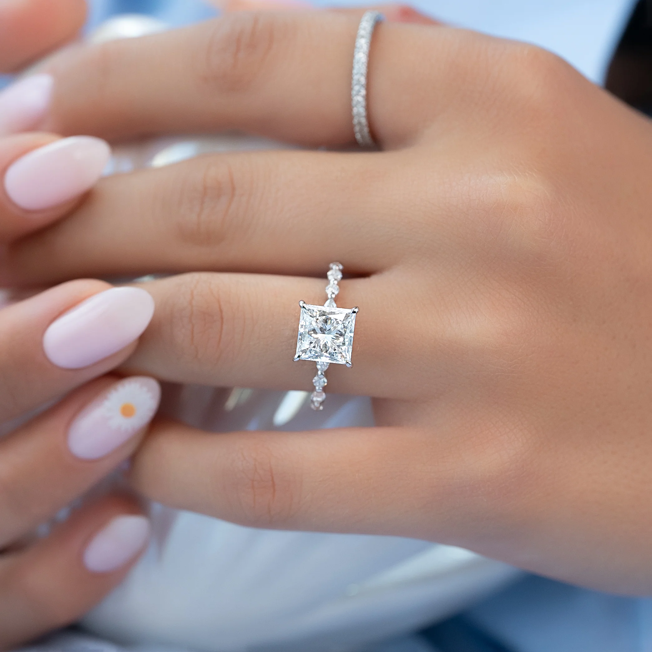 Finding the Perfect Engagement Ring Online
